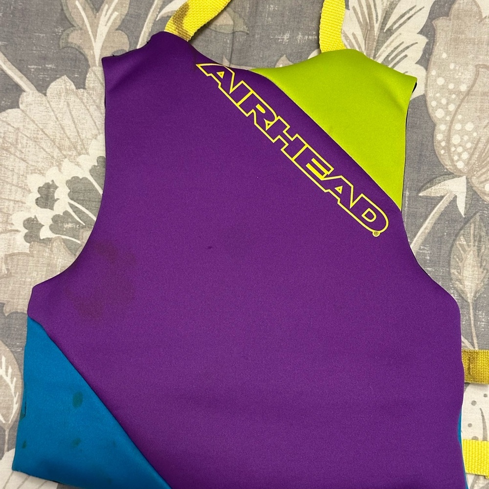 Airhead GNAR Child Kwik-Dry Neolite Flex Life Jacket, US Coast Guard Approved - Picture 5 of 6